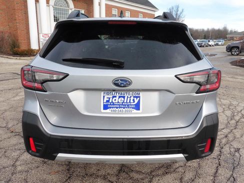 Used 2021 Subaru Outback Limited image 18