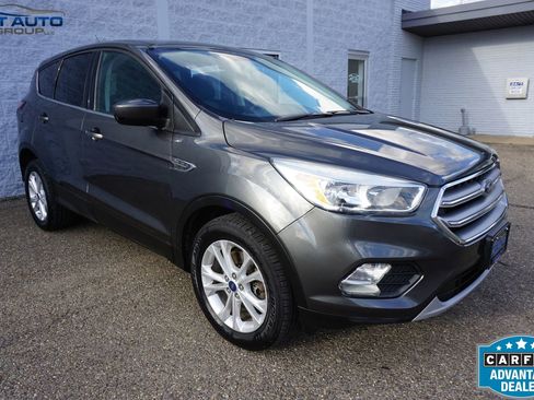 Used 2017 Ford Escape SE AWD/4WD image 1