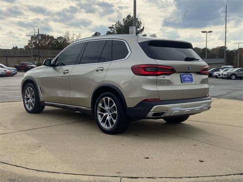 Used 2019 BMW X5 xDrive40i w/ Premium Package 2 image 4