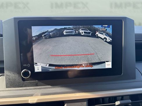 Used 2024 Toyota Tacoma SR image 17