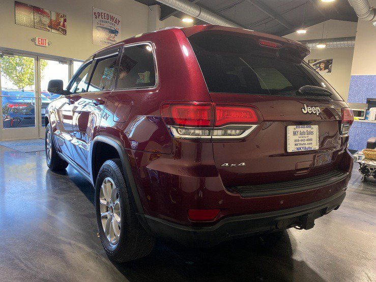 Used 2021 Jeep Grand Cherokee Laredo AWD/4WD image 8