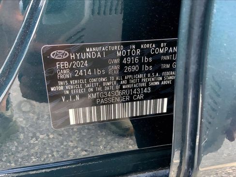 Used 2024 Genesis G70 2.5T AWD/4WD image 29