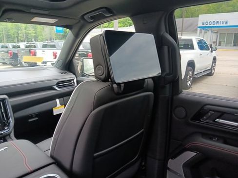 New 2026 GMC Yukon AT4 Ultimate w/ LPO, Floor Liner Package AWD/4WD image 22