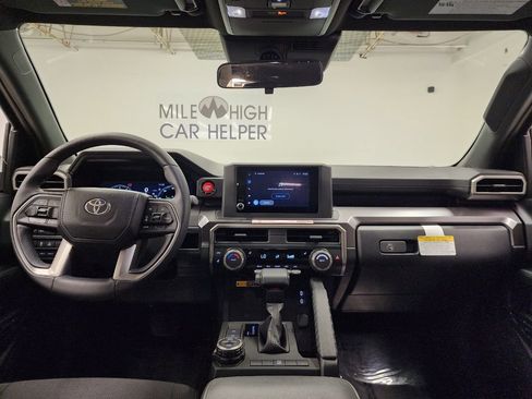 Used 2025 Toyota 4Runner 4WD image 3