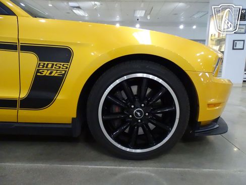 Used 2012 Ford Mustang Boss 302 w/ Boss 302 Accessory Pkg image 34