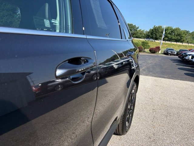 Used 2025 Kia Sorento S FWD image 22