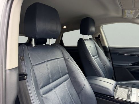 Used 2020 Land Rover Range Rover Evoque S image 44