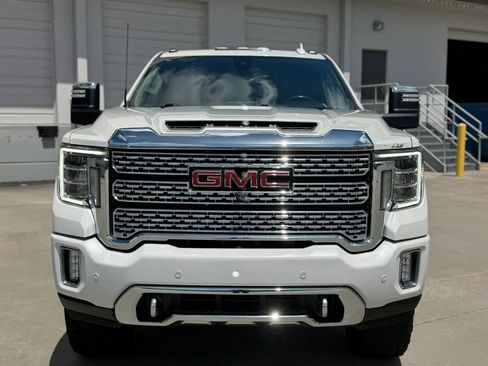 Used 2022 GMC Sierra 2500 Denali AWD/4WD image 3