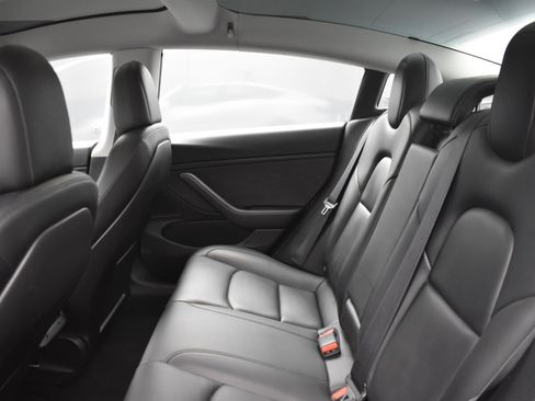 Used 2019 Tesla Model 3 Long Range image 8
