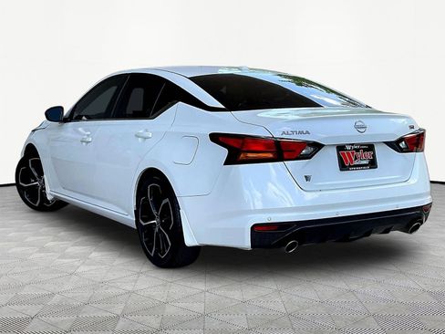 Used 2024 Nissan Altima 2.5 SR w/ SR Premium Package FWD image 4