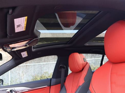 Used 2025 BMW 840i xDrive w/ M Sport Professional Package image 21