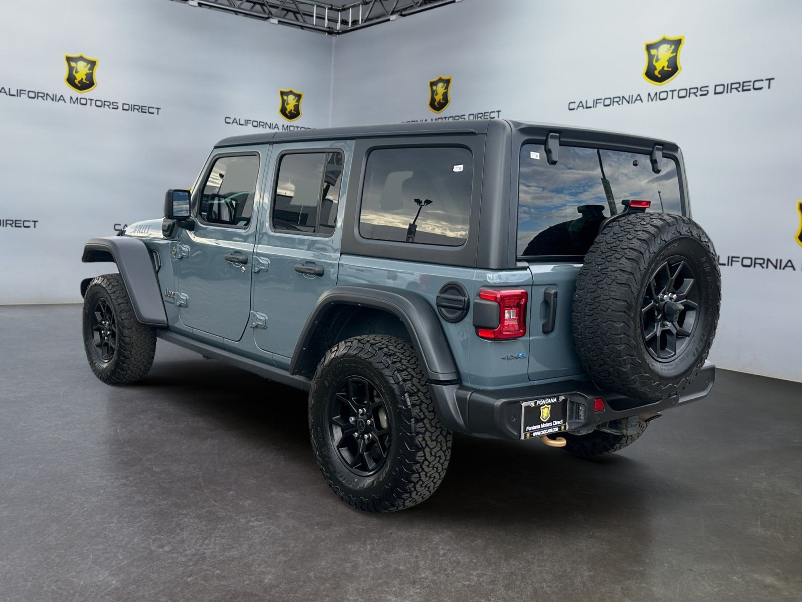 Used 2024 Jeep Wrangler Unlimited AWD/4WD image 3