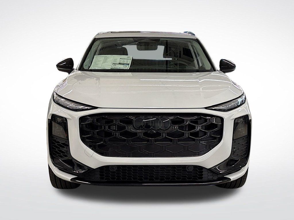 New 2026 Audi Q3 quattro 2.0T w/ 20" Wheel Package AWD/4WD image 8
