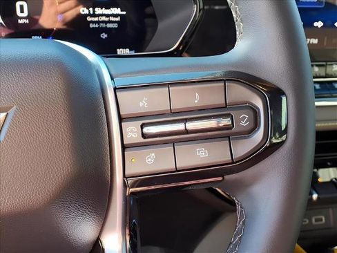 Used 2023 Chevrolet Colorado ZR2 w/ ZR2 Convenience Package III image 34