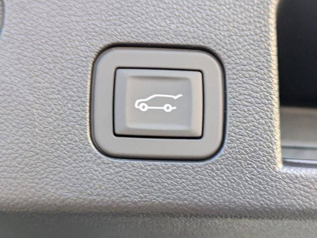 New 2026 Chevrolet Equinox RS w/ Convenience Package III FWD image 16
