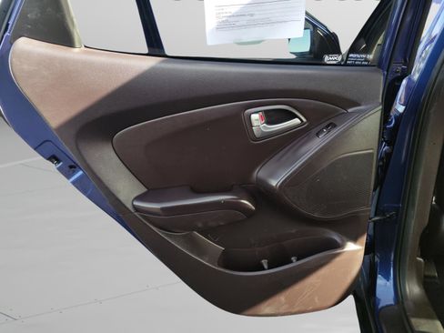 Used 2011 Hyundai Tucson GLS image 27