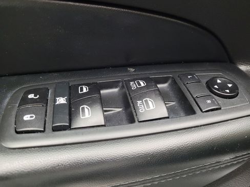 Used 2020 Jeep Grand Cherokee Limited w/ Luxury Group II RWD image 27