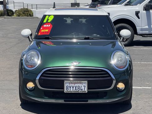 Used 2019 MINI Cooper 4-Door Hardtop FWD image 2