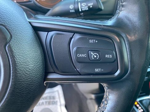 Used 2021 Jeep Gladiator Sport AWD/4WD image 18
