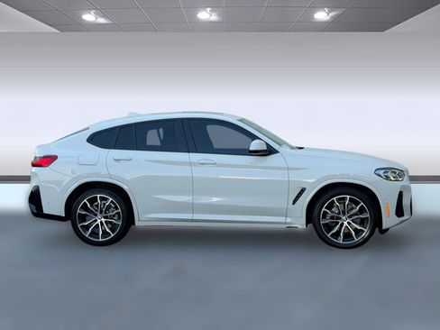 Used 2022 BMW X4 xDrive30i w/ M Sport Package 2 AWD/4WD image 8