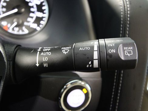 Used 2024 Nissan Armada Platinum w/ Captain's Chairs Package image 16