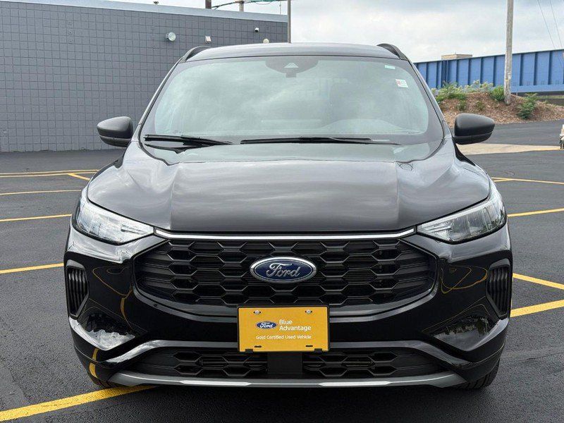 Used 2023 Ford Escape ST-Line w/ Tech Pack #1 AWD/4WD image 12