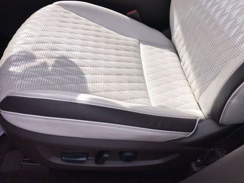 Used 2021 INFINITI QX50 Autograph w/ Premium White Leather Package image 12