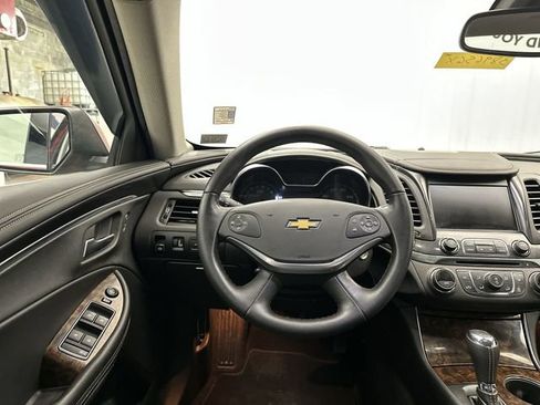 Used 2015 Chevrolet Impala LT w/ Convenience Package FWD image 14