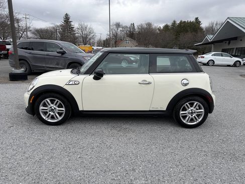Used 2013 MINI Cooper S FWD image 2