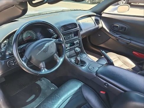 Used 2001 Chevrolet Corvette Coupe w/ Preferred Equipment Group2 RWD image 8