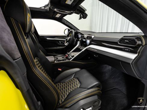 Used 2019 Lamborghini Urus image 42