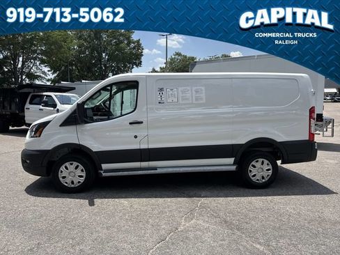 Used 2025 Ford Transit 250 Low Roof w/ Exterior Upgrade Package RWD image 5