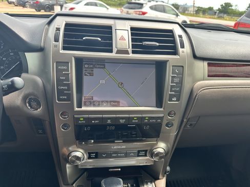 Used 2017 Lexus GX 460 Premium AWD/4WD image 22