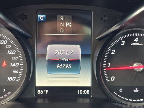 Used 2018 Mercedes-Benz GLC 300 4MATIC image 37