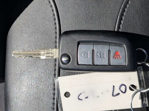 Used 2019 Nissan Rogue S w/ Special Edition Package FWD image 29