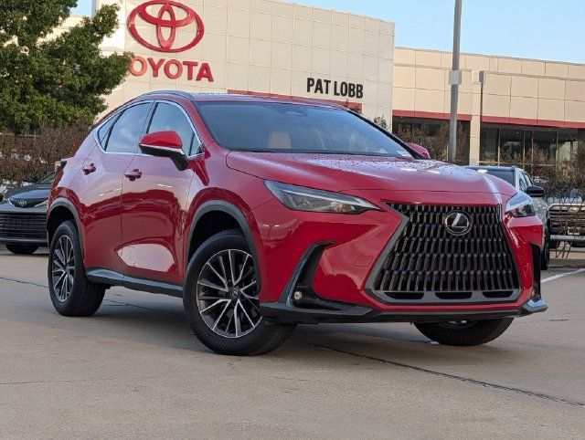 Used 2024 Lexus NX 250 FWD image 2