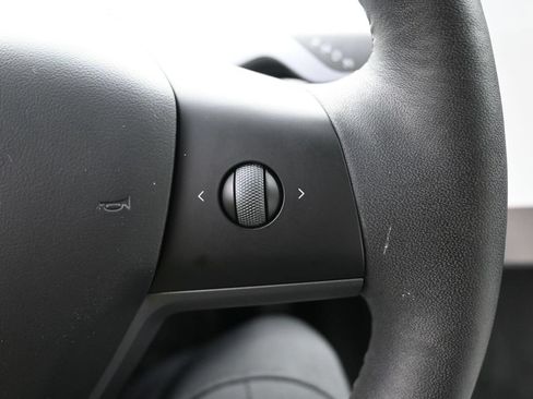 Used 2023 Tesla Model 3 Standard Range RWD image 19