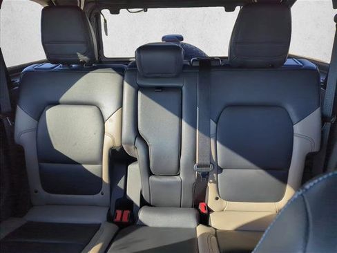 Used 2023 Ford Bronco Wildtrak image 22