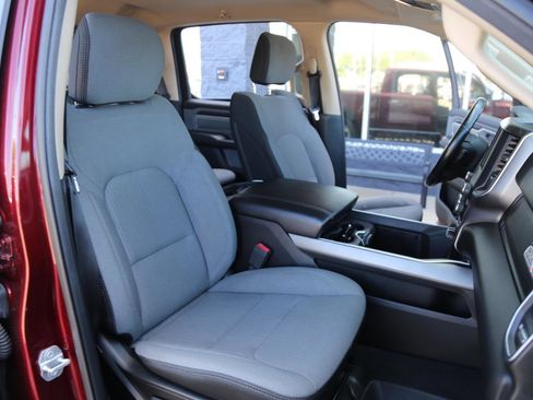 Used 2019 RAM 1500 Big Horn image 18