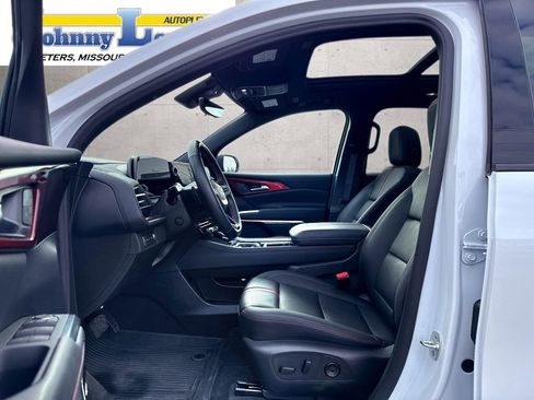 Used 2024 Chevrolet Traverse RS w/ LPO, Floor Liner Package image 11