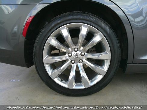 Used 2019 Chrysler 300 Limited image 52