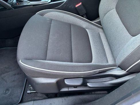 Used 2023 Chevrolet TrailBlazer LS FWD image 19