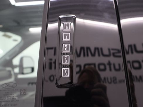 Used 2024 Ford F250 XLT AWD/4WD image 38