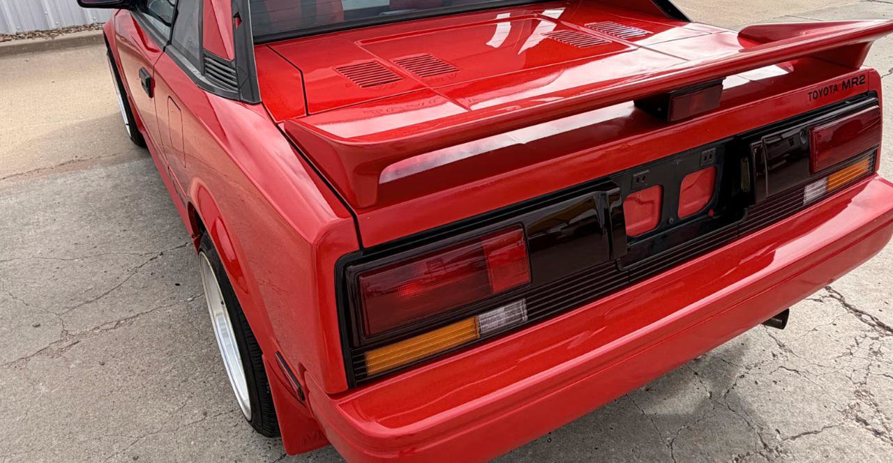 Used 1987 Toyota MR2 RWD image 16