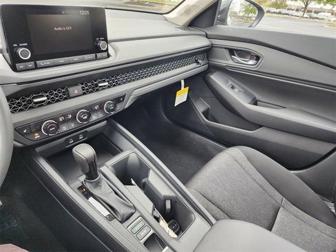 Used 2025 Honda Accord SE image 26