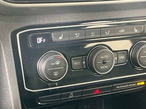 Used 2023 Volkswagen Atlas SE AWD/4WD image 19