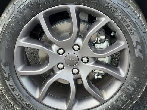 Used 2020 Jeep Grand Cherokee High Altitude AWD/4WD image 7
