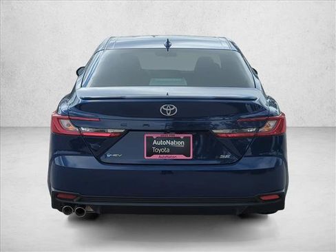 Used 2026 Toyota Camry SE FWD image 11
