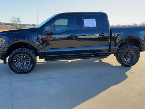 Used 2024 Ford F150 XLT w/ XLT Black Appearance Package image 4