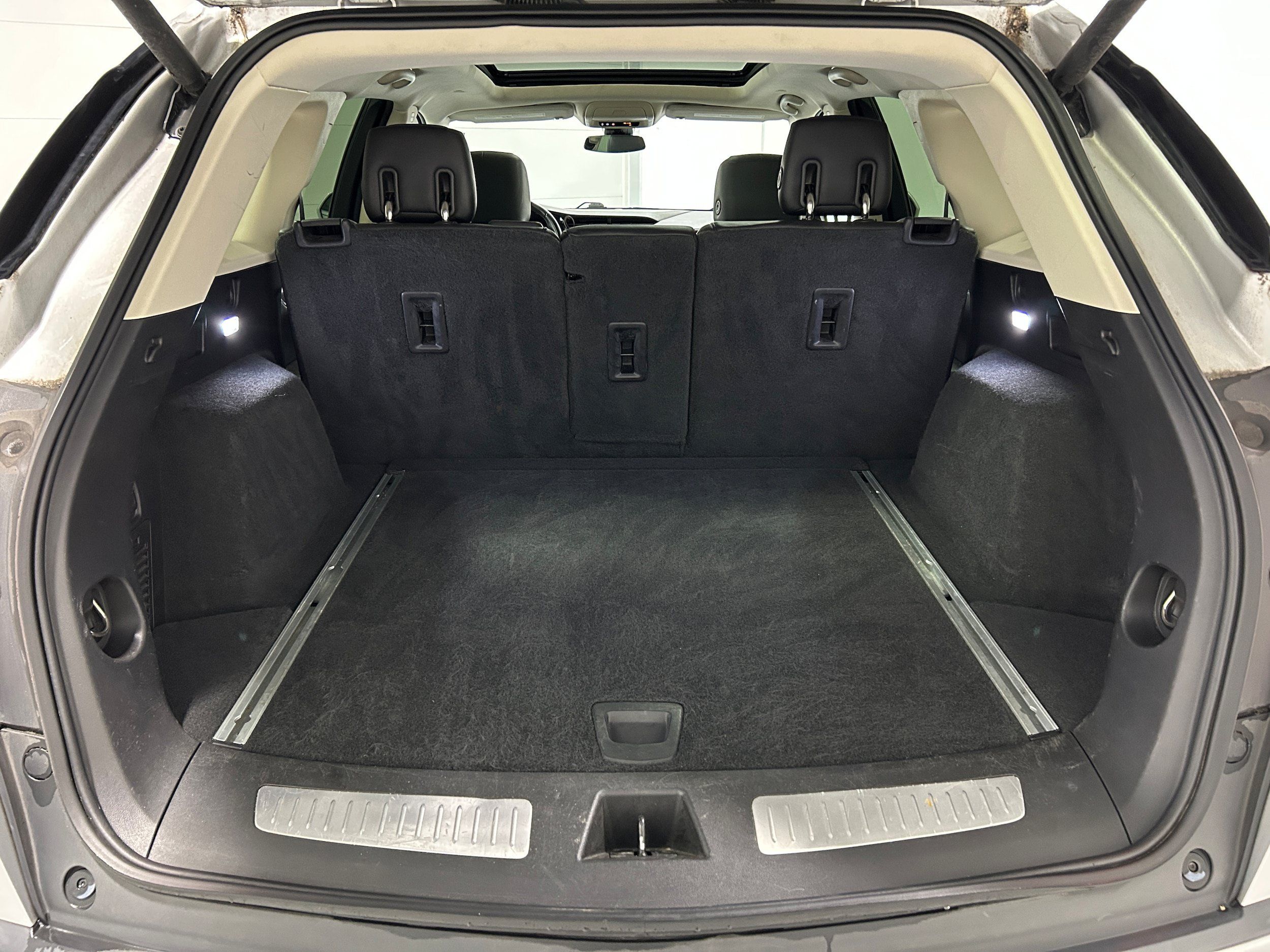 Used 2018 Cadillac XT5 Premium Luxury AWD/4WD image 35